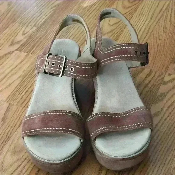 Clarks Artisan Aisley Orchid Platform Wedge Sandals Tan Suede Neutral Two Tone - Picture 2 of 11